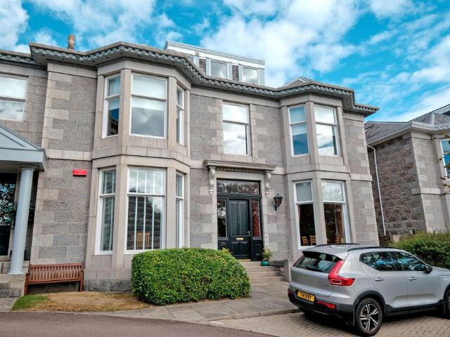 Flat for sale in Rubislaw, Ballindoch