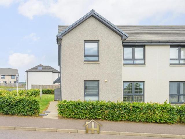 Flat for sale in Denhead of Gray, Scotland