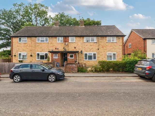Flat for sale in Chiddingfold, Waverley