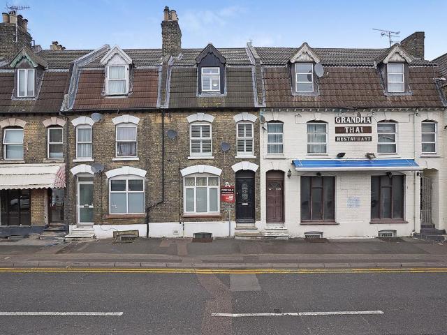 Flat for sale in Troy Town, Rochester