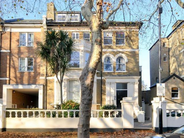 Flat for sale in Highbury, Greater London