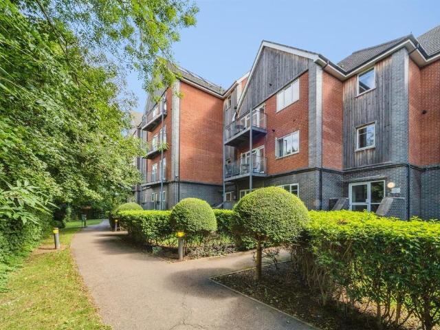 Flat for sale in Bletchley and Fenny Stratford, Fenny Stratford