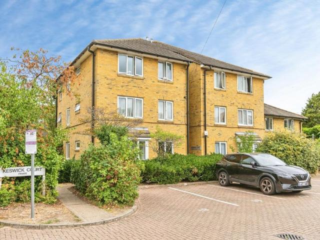 Flat for sale in London Borough of Lewisham, Ladywell