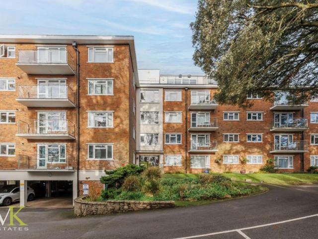 Flat for sale in West Cliff, Bournemouth