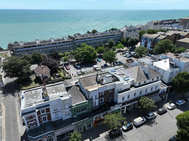 Flat for sale in Folkestone