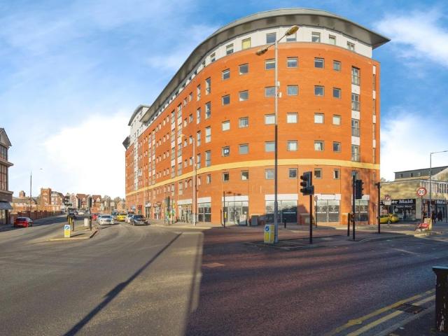 Flat for sale in The Haulgh, Lee Bank