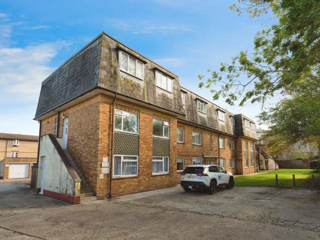 Flat for sale in Spring Vale, Hampshire