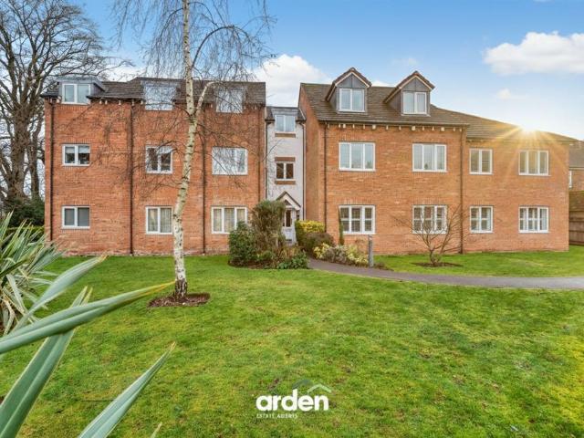 Flat for sale in Elmdon, West Midlands