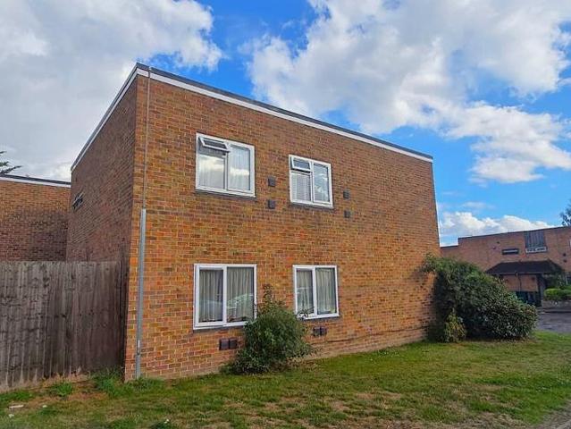 Flat for sale in Lower Halliford, Isle Of Man