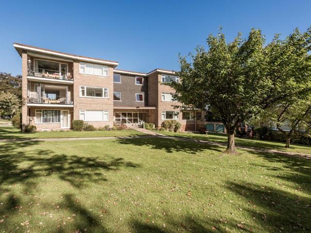 Flat for sale in Four Oaks, West Midlands