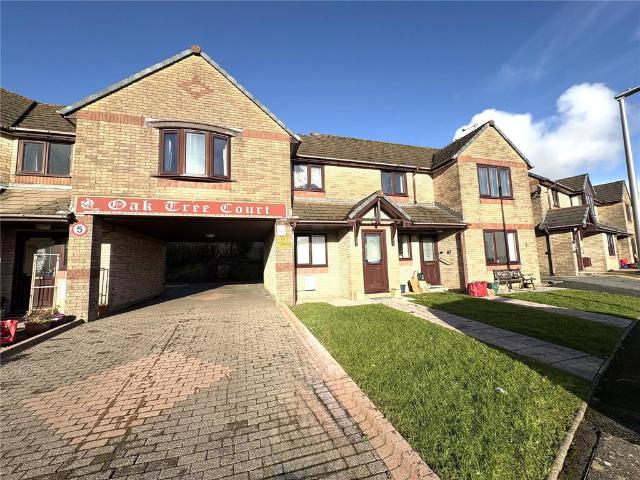 Flat for sale in Kilgetty, Wales