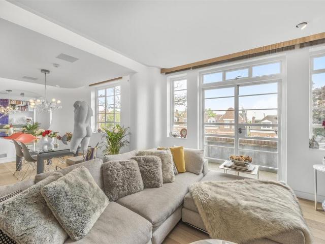Flat for sale in West Hampstead, Greater London
