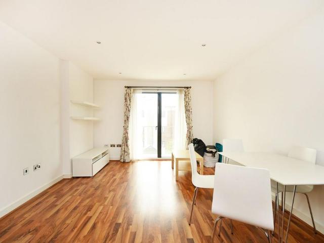 Flat for sale in Barnsbury, Greater London