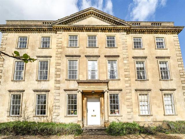 Flat for sale in Chippenham, Wiltshire
