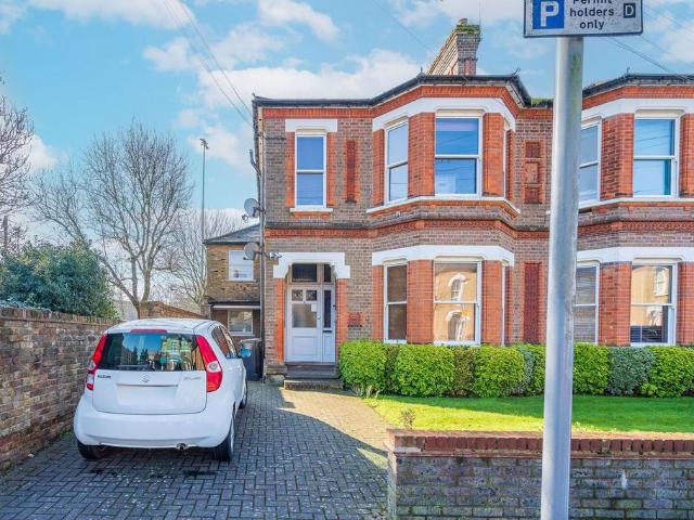 Flat for sale in North Watford