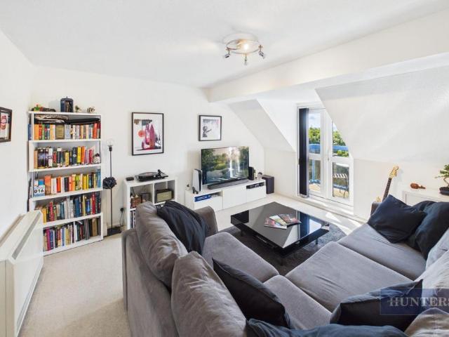 Flat for sale in Ocean Village, City Of Southampton
