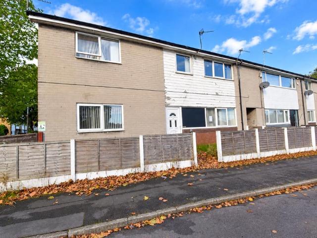 Flat for sale in Irlam, Salford