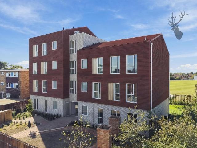Flat for sale in London Borough of Waltham Forest, Greater London