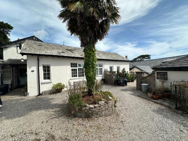 Flat for sale in Babbacombe