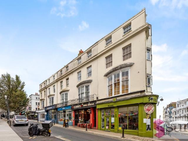 Flat for sale in Kemptown, Brighton & Hove