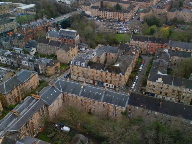 Flat for sale in Hillhead, Scotland