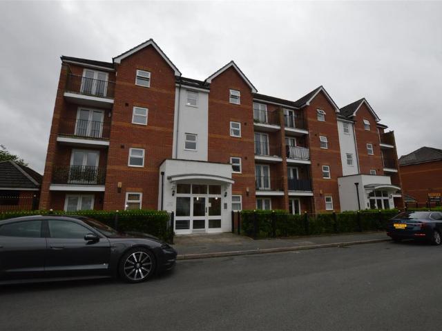 Flat for sale in Georgia, Greater Manchester