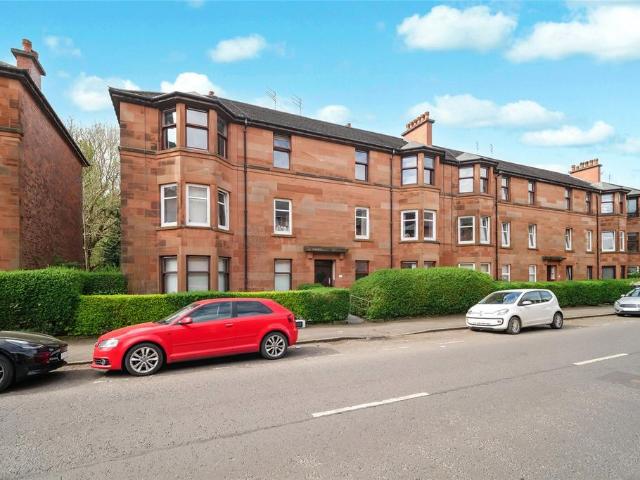 Flat for sale in Battlefield, Scotland