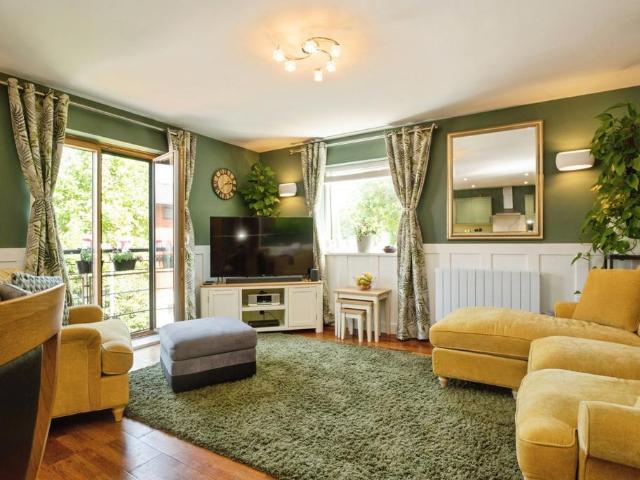Flat for sale in City Centre, Falcon Lodge