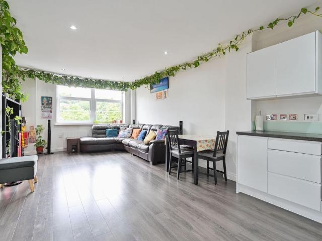 Flat for sale in Greater London