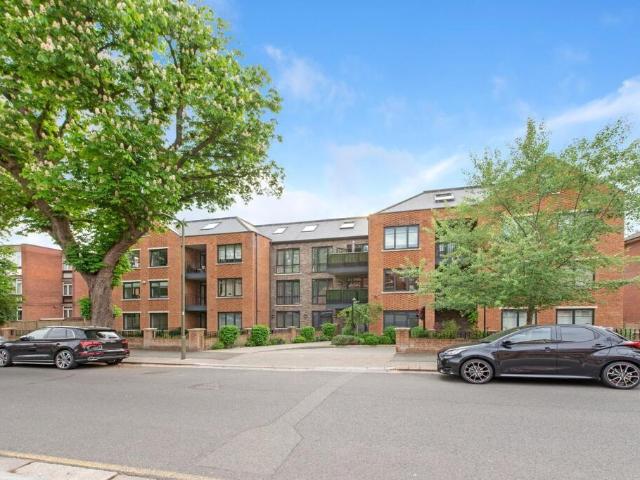 Flat for sale in London Borough of Barnet, Greater London