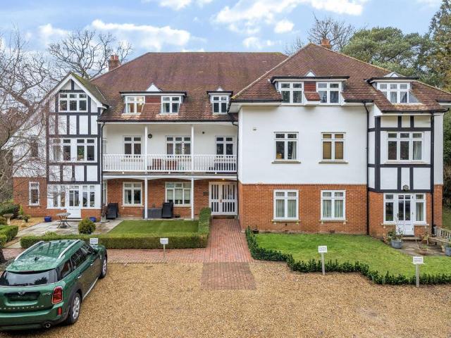 Flat for sale in St James, Sandown Park