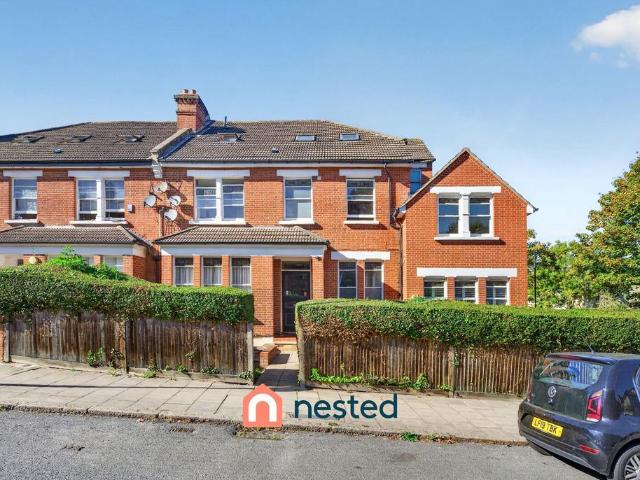Flat for sale in London Borough of Lambeth, Greater London