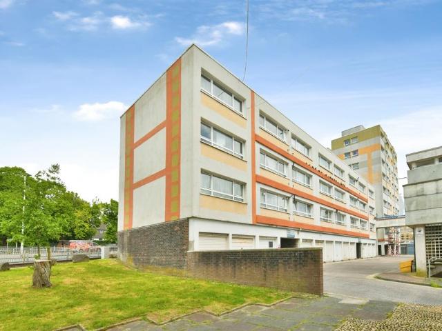 Flat for sale in Pennycomequick, Mount Wise