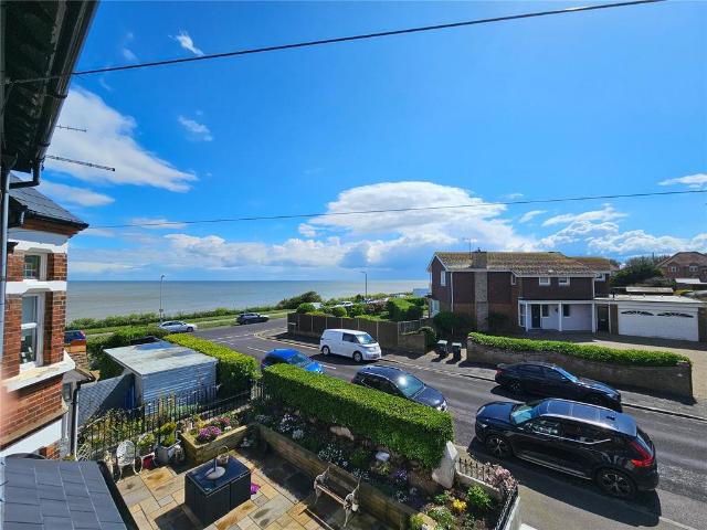 Flat for sale in Dumpton Gap, Thanet
