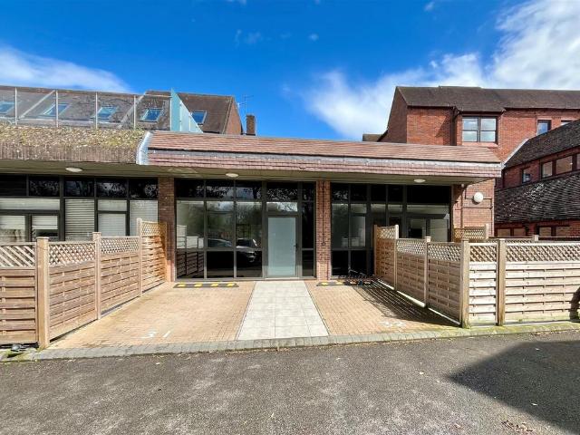 Flat for sale in Salisbury, Wiltshire