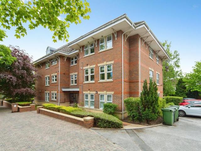 Flat for sale in Claughton, Oxton