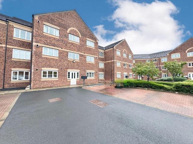 Flat for sale in Acklam, Normanby