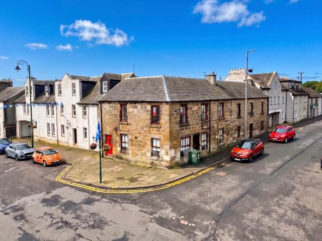Flat for sale in Stewarton, Scotland