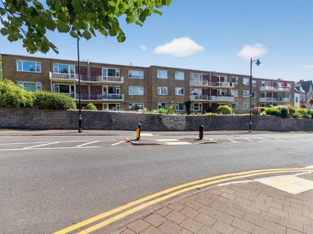 Flat for sale in Penarth Marina, Penarth