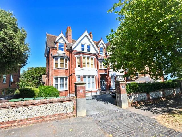 Flat for sale in Eastbourne, East Sussex