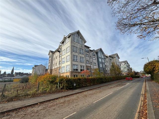Flat for sale in Cambuskenneth, Scotland