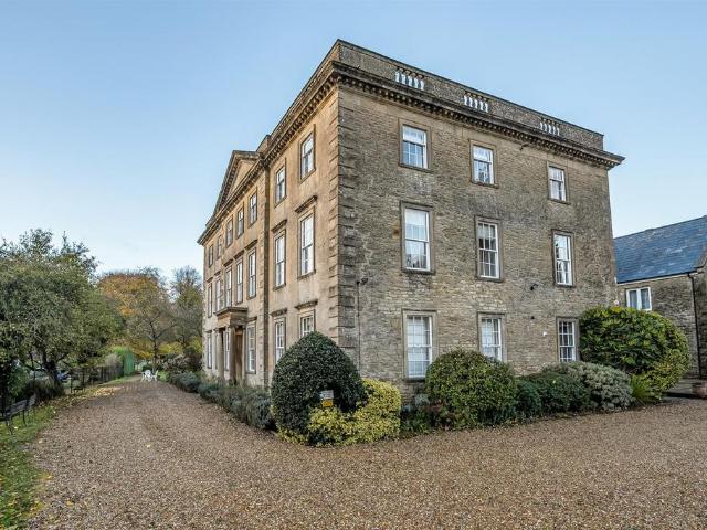 Flat for sale in Chippenham, Wiltshire