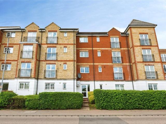 Flat for sale in West Thurrock, Purfleet