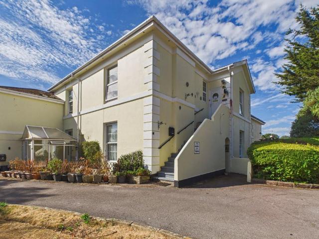 Flat for sale in Babbacombe