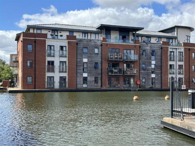 Flat for sale in Wilden, Rushock