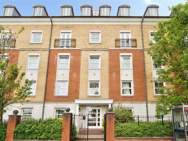 Flat for sale in London Borough of Barnet, Greater London