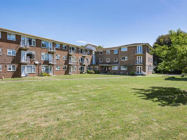 Flat for sale in Seaford, Iford