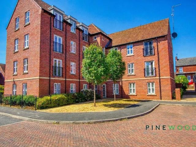 Flat for sale in Clowne, Elmton