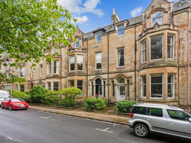 Flat for sale in Kelvinside, Scotland