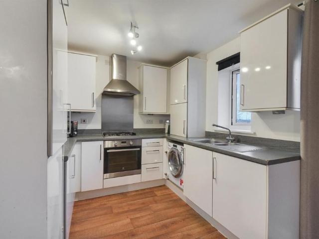 Flat for sale in Chadwell St Mary, Essex